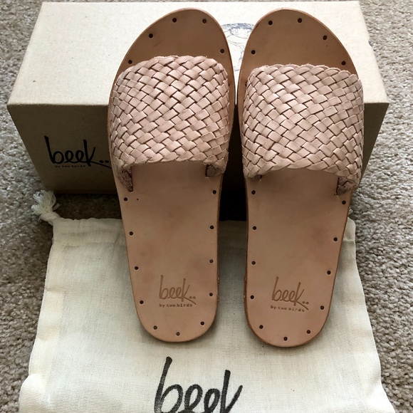 Beek Shoes - NIB Beek Osprey Woven Slide Sandal in Nude/Natural